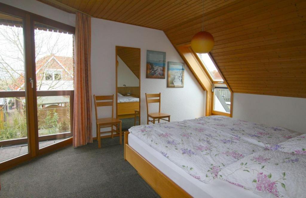 Apartamento Haus Emken Neuharlingersiel Exterior foto
